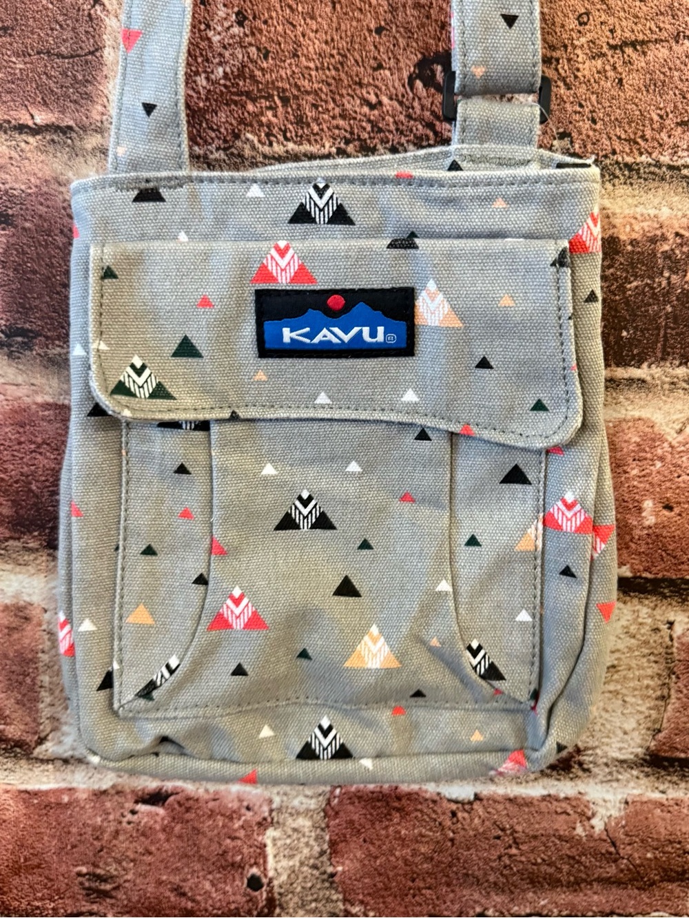 KAVU Gray Crossbody Bag with Multicolor Triangle Print